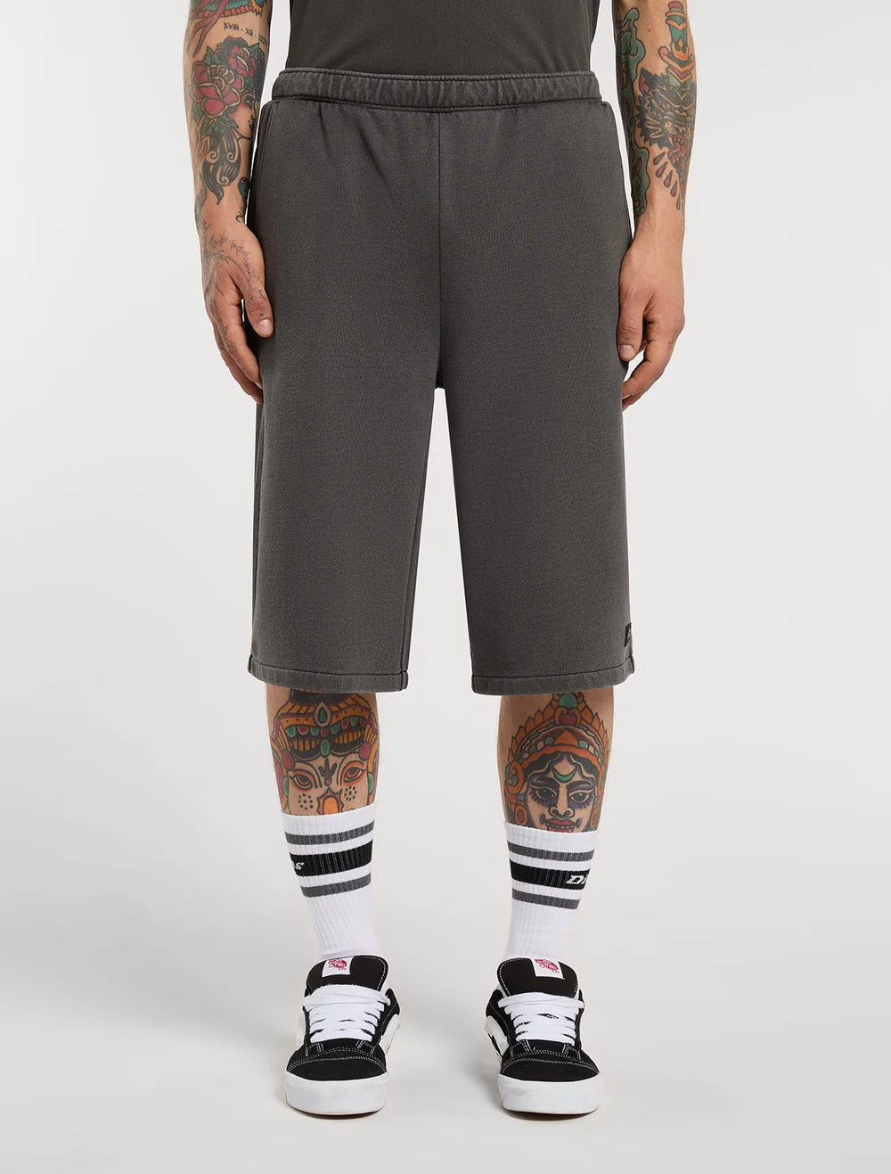 Streetsboro 13 Inch Sweat Black