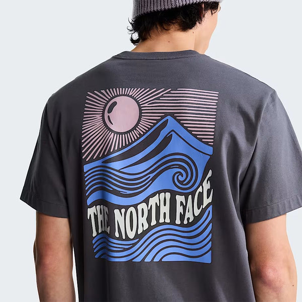 M Mountain Escape Relaxed Short Sleeve T Anthracite Grey